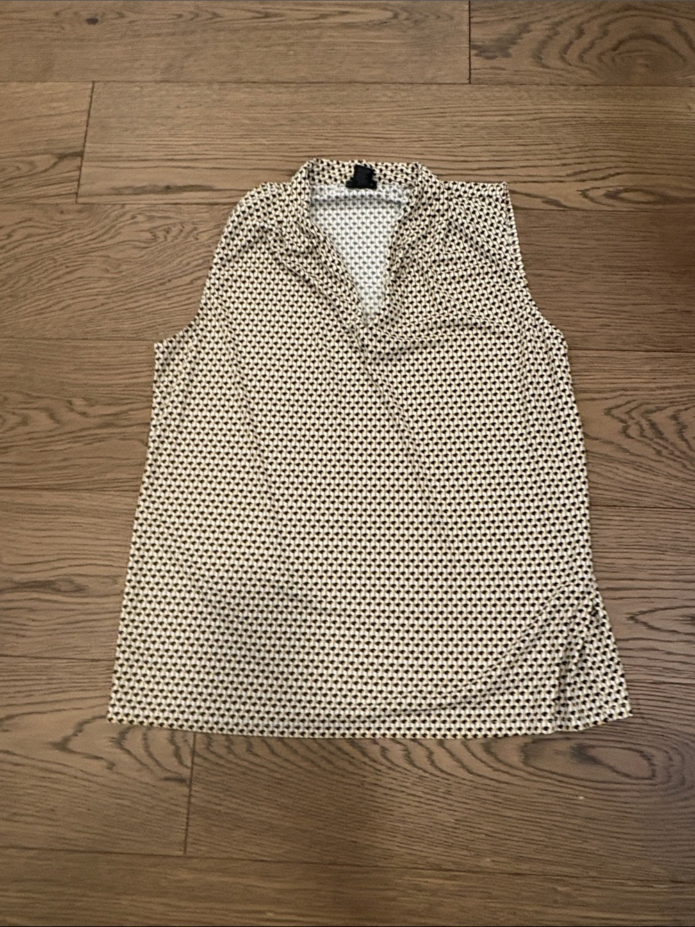 Ann Taylor Cream and Black Sleeveless Printed Shell
